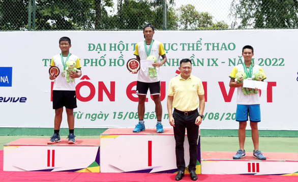 Học sinh lớp 6 đoạt á quân quần vợt Đại hội TDTT TP.HCM