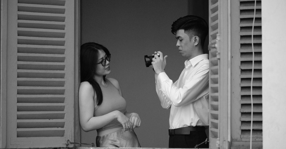 Khảo sát mái và cấu hình hệ thống trước khi chốt chi phí lắp đặt.